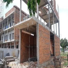 Nhà 2 tầng đang xây thô gần trường Quốc Tế Ischool Ninh Thuận